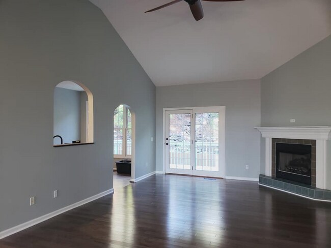 Foto del edificio - 4501 Cove Loop Rd