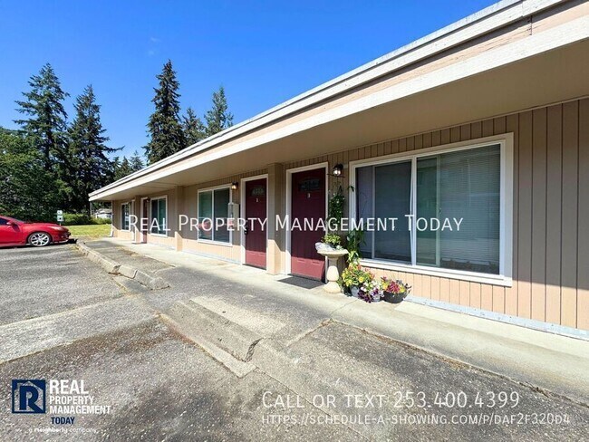 Foto del edificio - 6415 Steilacoom Blvd SW