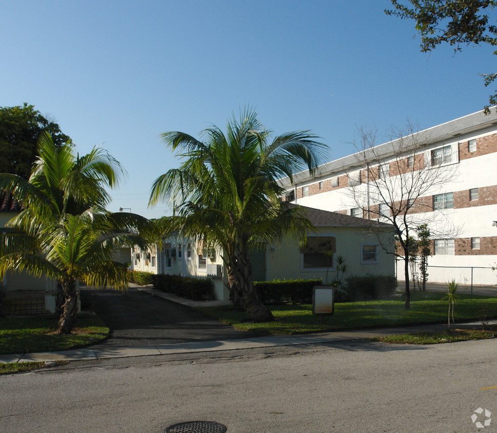 Foto principal - 2226-2230 Monroe St