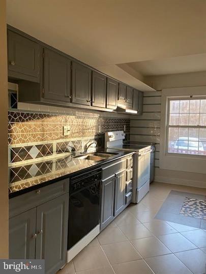 Foto principal - 8286 White Pine Dr