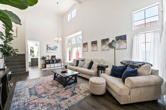 Building Photo - 4887 Motif St