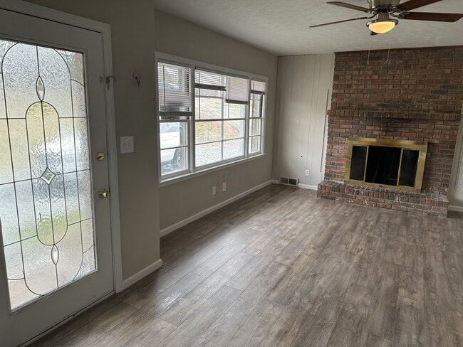 Building Photo - 4225 McGinnis Ferry Rd