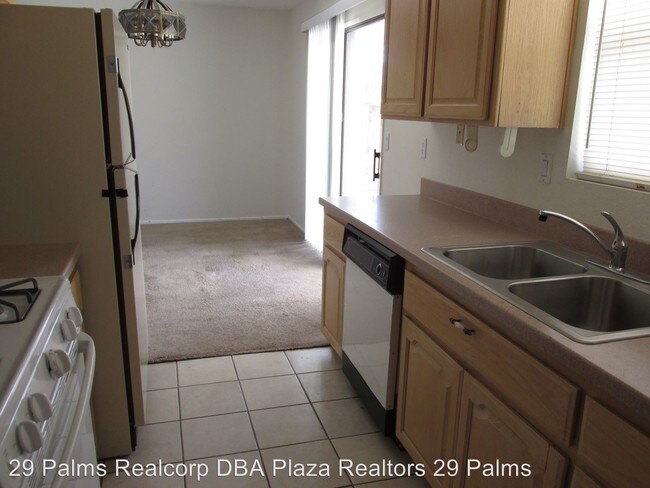Building Photo - 6057 Lupine Ave