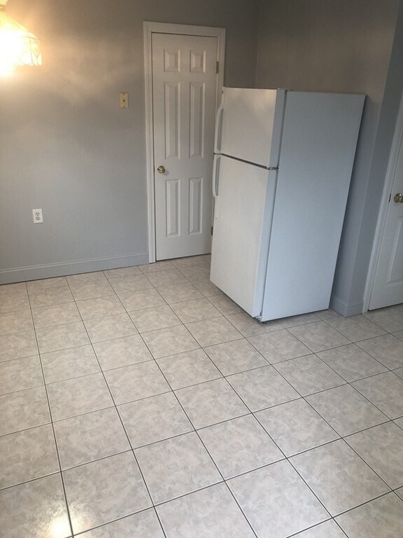 Building Photo - 18 Belmont Park