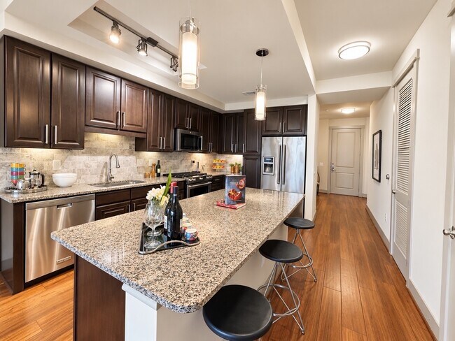 Foto del edificio - 10401 Town & Country Way