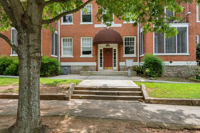 Foto principal - One Bedroom in Historic & Hot Inman Park