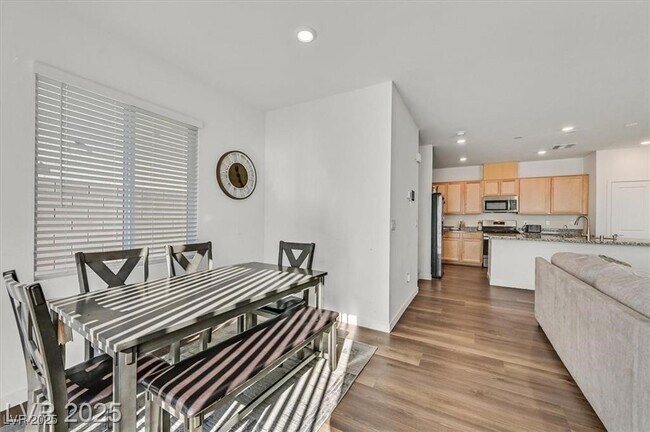 Foto del edificio - 2885 Timber Country Rd