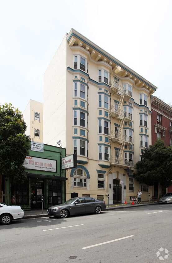 Primary Photo - 345 Jones St