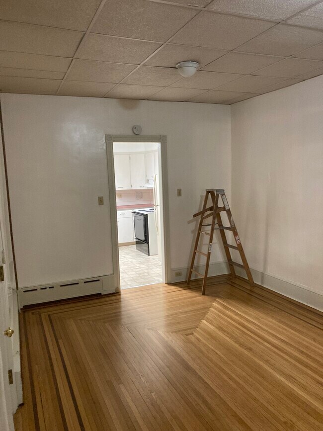 Building Photo - 228 E Philadelphia Ave
