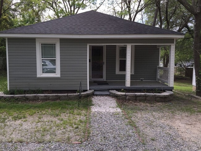 Foto del edificio - 805 Keller Ave