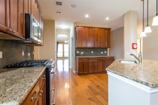 Foto del edificio - 14305 Broadwinged Hawk Dr