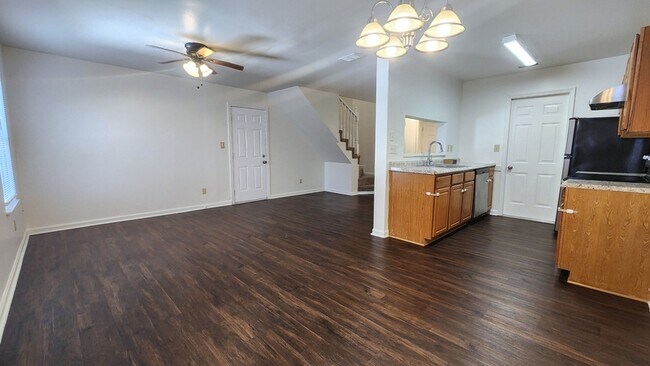 Foto del edificio - 1209 Alder Ct