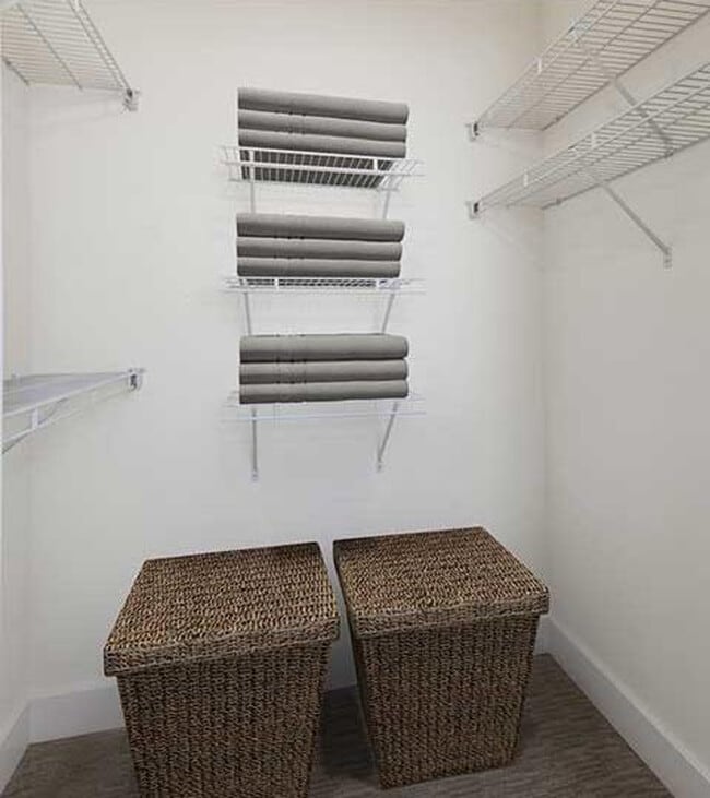 Foto del edificio - 2400 W El Camino Real