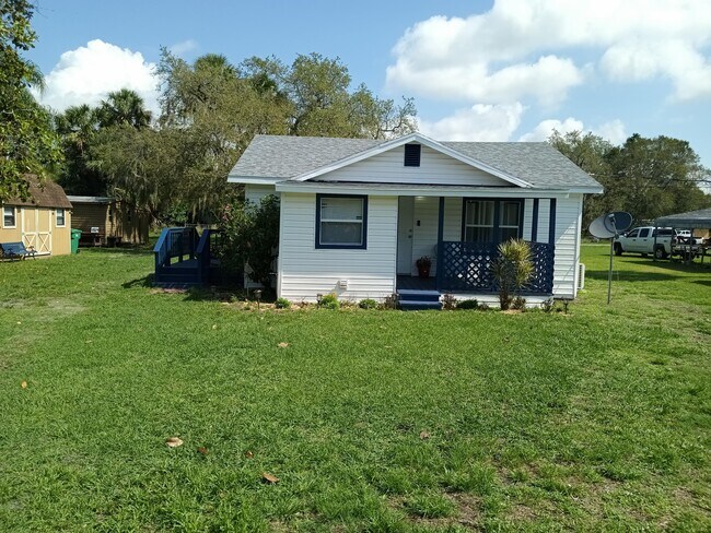 Foto del edificio - 1104 SW 11th St