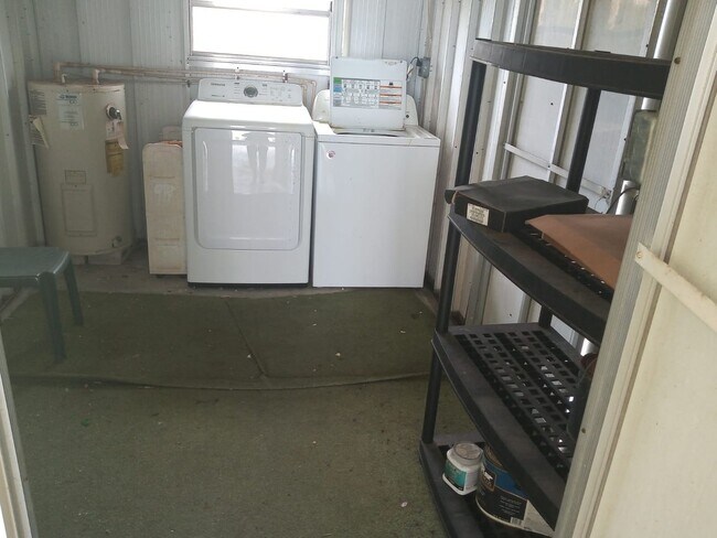 Foto del edificio - Beautiful renovated home on Six Lake Count...