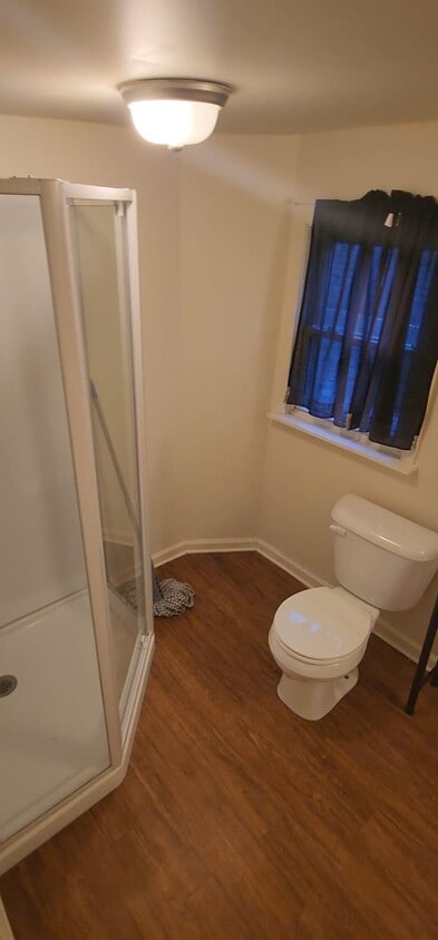Primary Photo - 110 Edith Ave