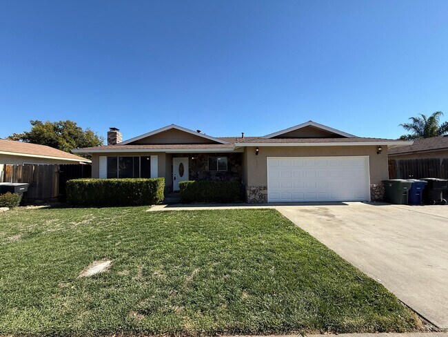 Building Photo - 4-bedroom single story in East Modesto!
