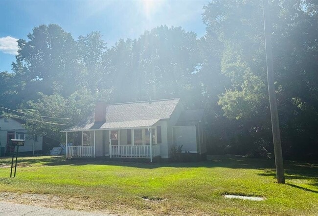 Building Photo - 609 North Dr