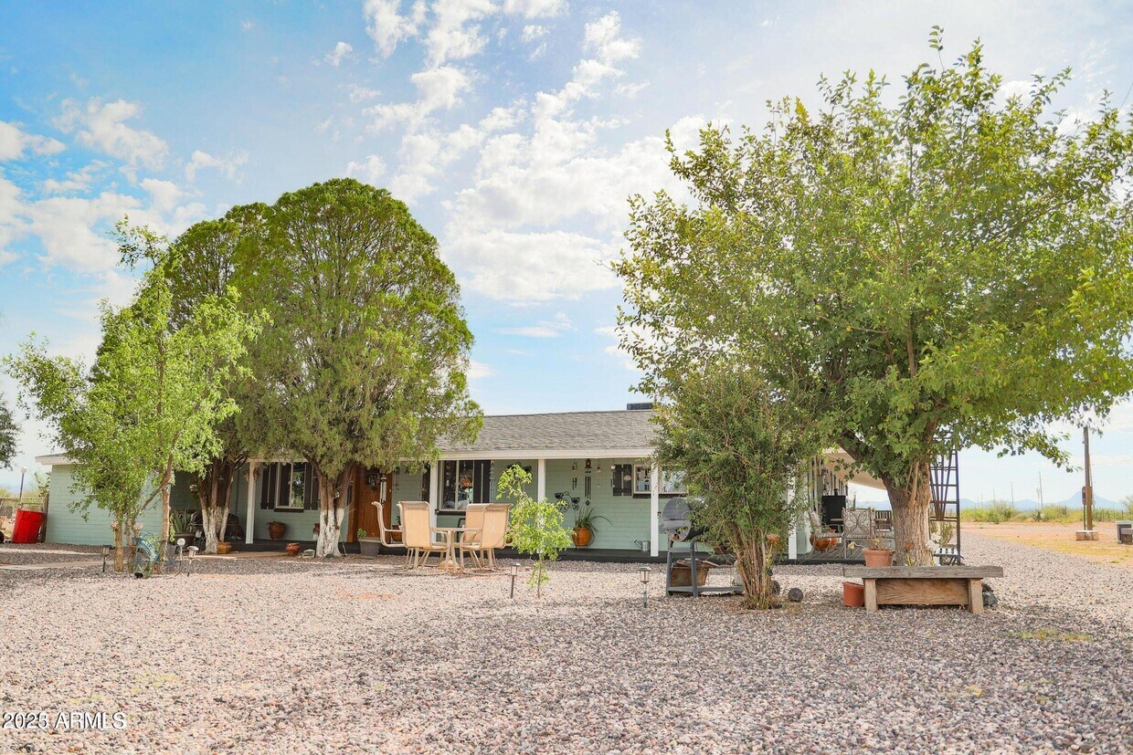 Primary Photo - 2209 N Beki Ln