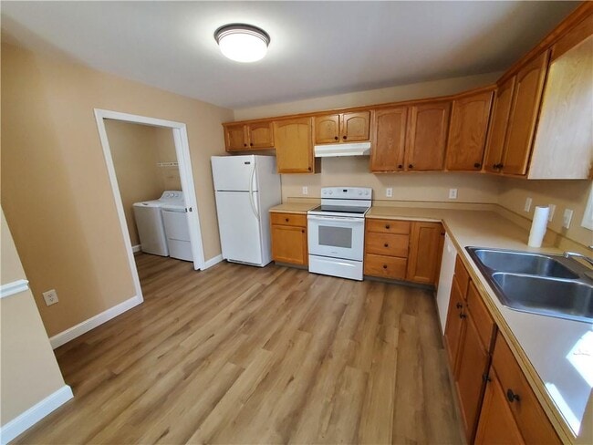 Building Photo - 35 Mapleville Main