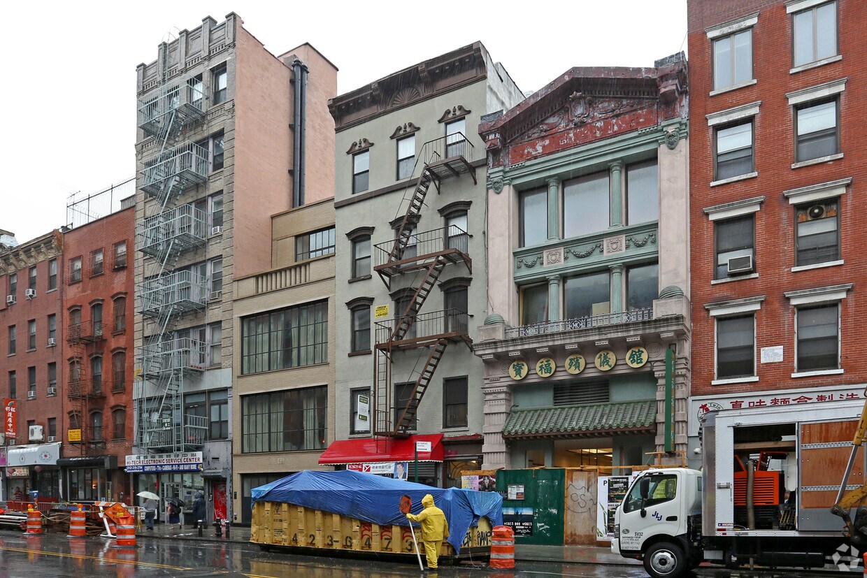 Building Photo - 43 Canal St