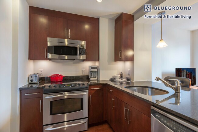 Building Photo - 401 Massachusetts Ave NW