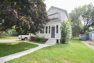 Building Photo - 1516-1520 E Hawthorne St