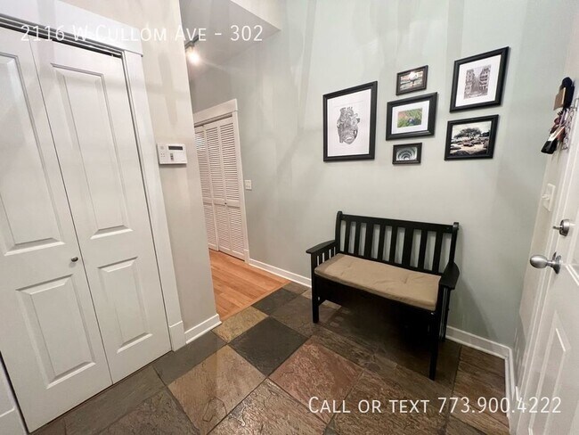 Foto del edificio - Sunny South Facing North Center 3 bed Cond...