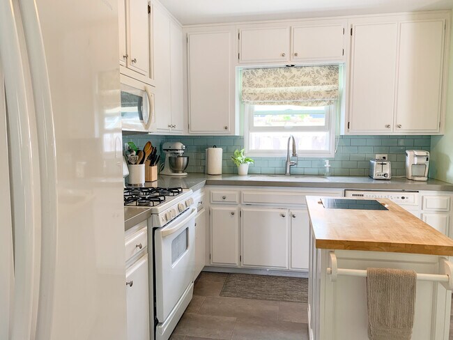 Foto del edificio - 6672 Eldridge St