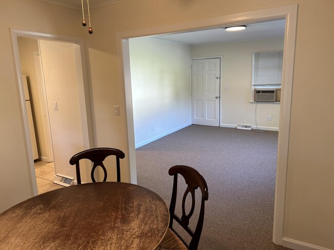 Dining Area - 6 Mary Ave