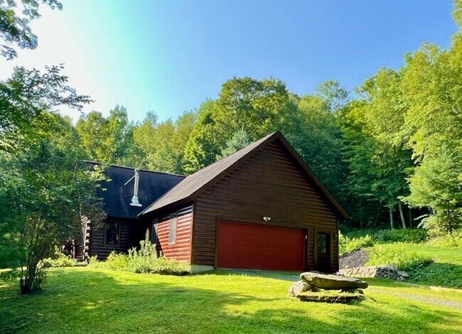 Foto del edificio - 5451 River Rd