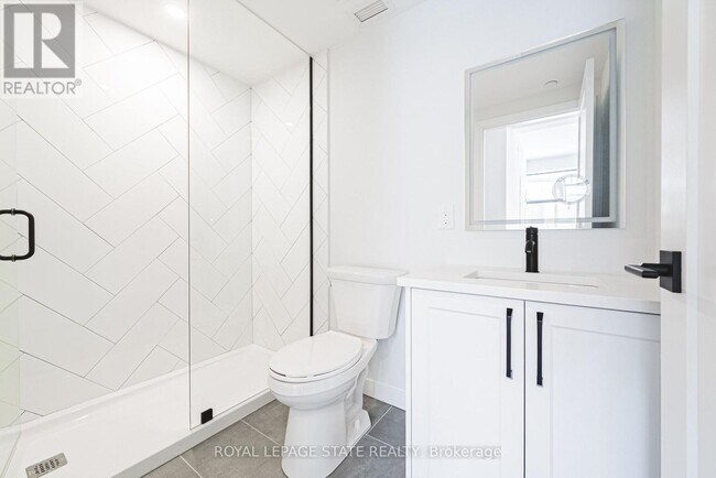 Building Photo - 555 SANITORIUM ROAD