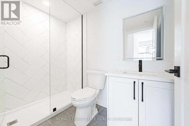 Photo du bâtiment - 555 SANITORIUM ROAD