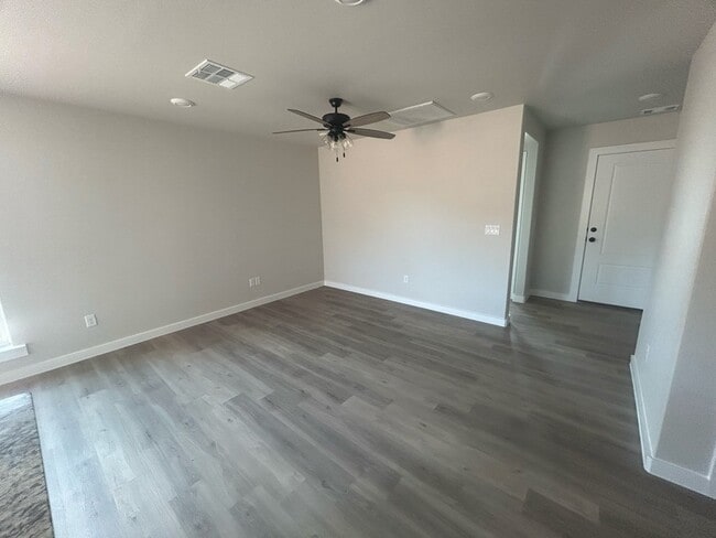 Building Photo - 10803 Bandana Dr