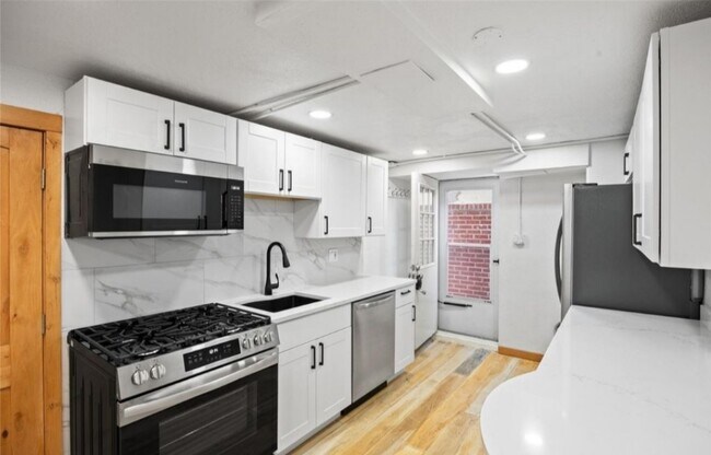 Building Photo - 5012 W 36th Ave