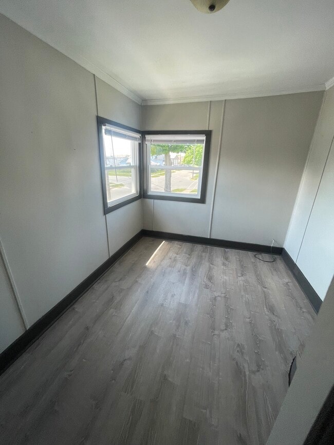 Foto del edificio - 605 Linwood Ave