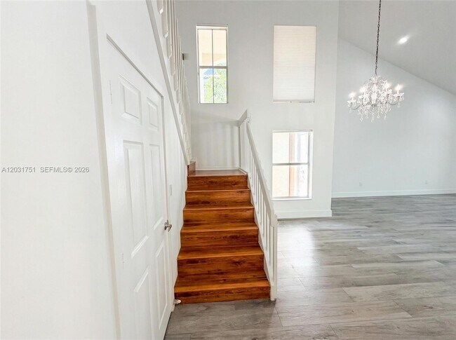 Foto del edificio - 1145 W Lake St