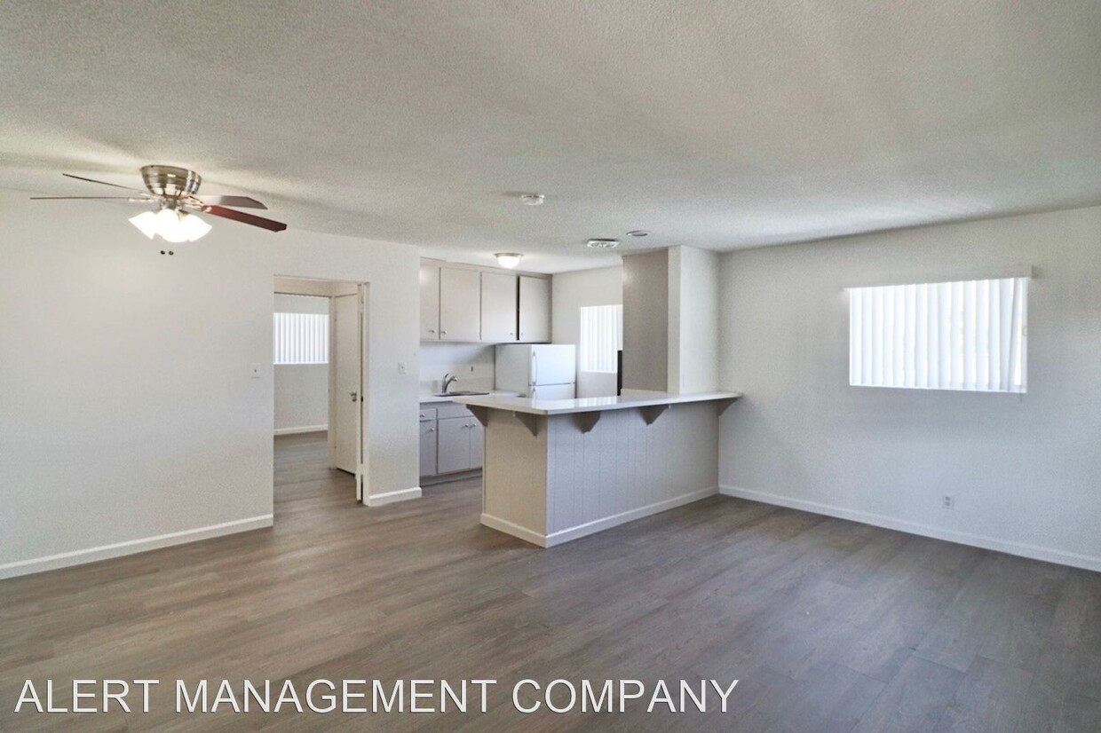Primary Photo - 1315 Edgewood Way