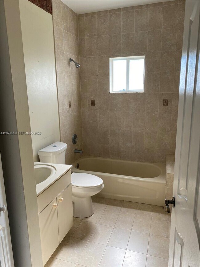 Building Photo - 14503 SW 158th Ct
