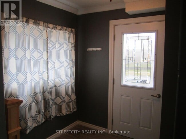 Building Photo - 1331 Limberlost Rd