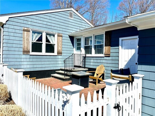 Building Photo - 83 Friendship St