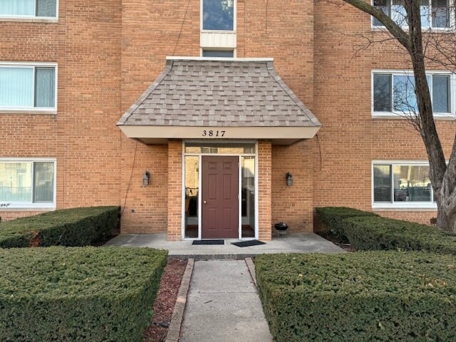 Foto del edificio - 3817 W 123rd St