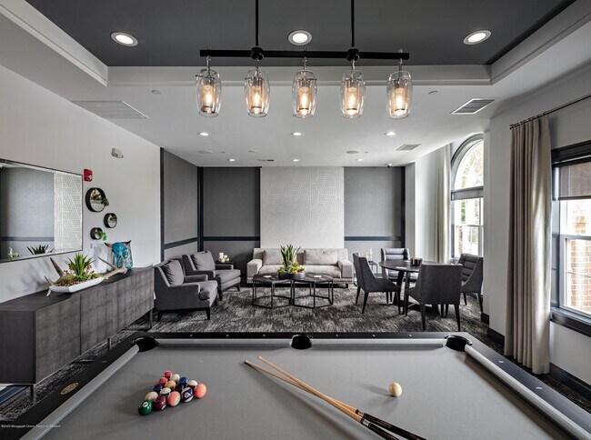 Building Photo - 2016 Stallion Cir E