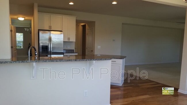 Building Photo - 3 Twinings Dr