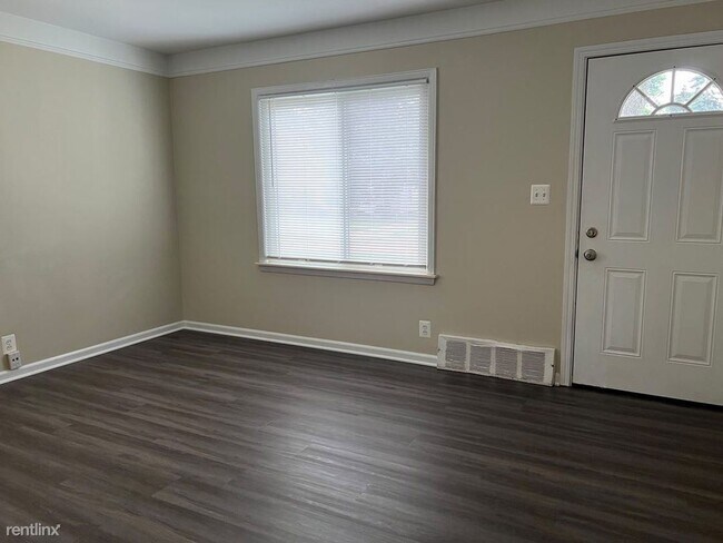 Building Photo - 3 br, 2 bath House - 1001 Bauman Avenue