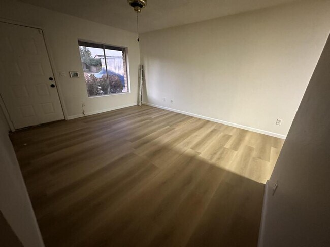 Building Photo - 9221 W Gary Rd
