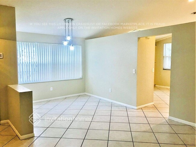 Building Photo - 1552 NW 157th Ave