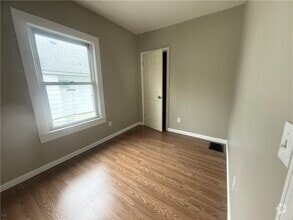 Building Photo - 735 Chili Ave