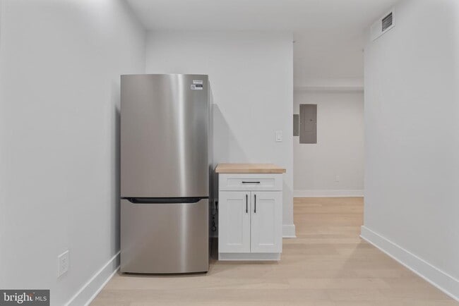 Foto del edificio - 615 Irving St NW