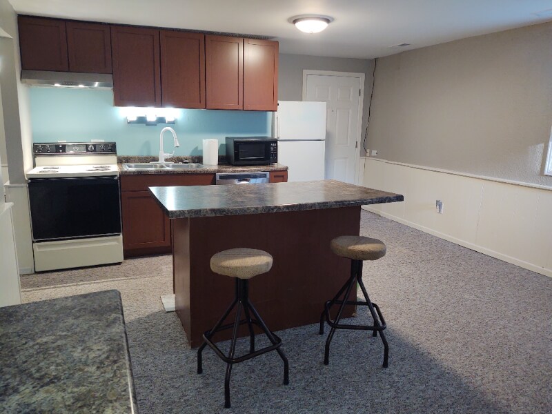 Foto principal - 635 W 25th St
